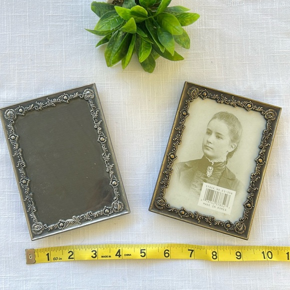Picture Frames Metal Floral (Lot 2) One NWOT - Picture 2 of 4